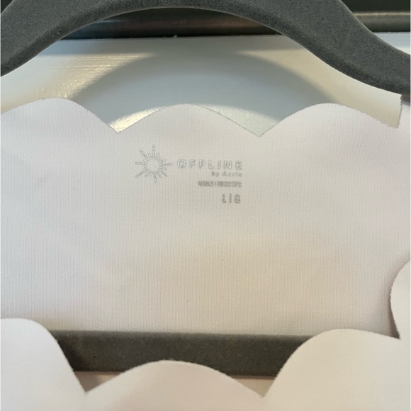 Offline Scalloped Crop Top - Picture 2 of 4